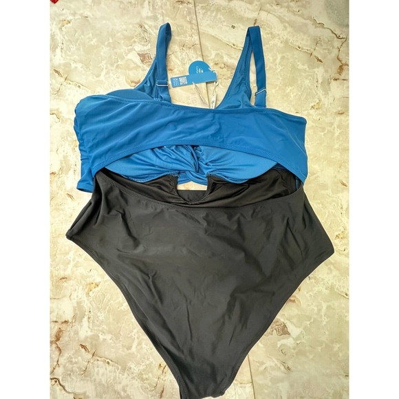 Cupshe Twist Front One Piece Adjustable Straps Swimwear Size‎ 4X - Picture 2 of 7